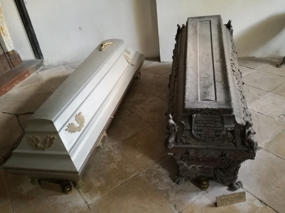 View larger image View larger image