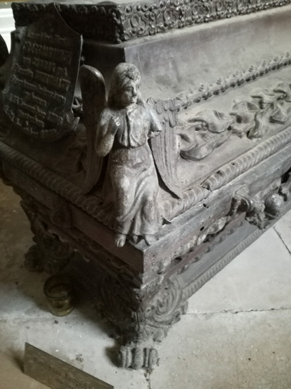 View larger image View larger image