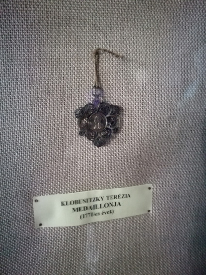 View larger image View larger image