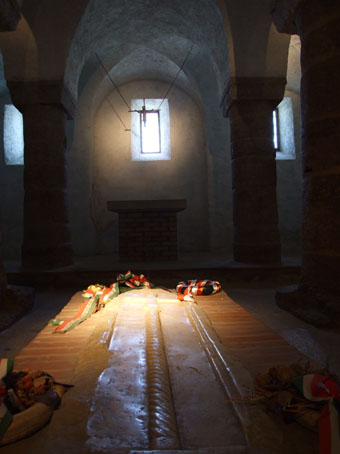 View larger image View larger image