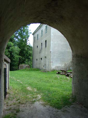 View larger image View larger image