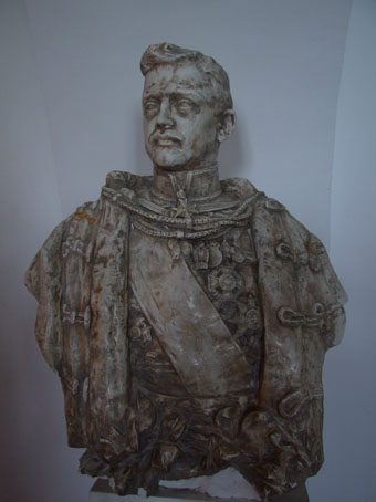 View larger image View larger image